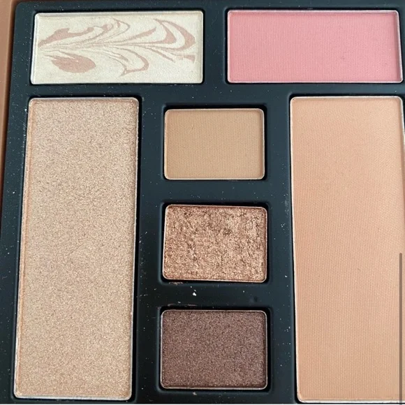 NEW Ciate London Brazilian Glow Eye & Face Palette Light Medium Full Size 0.31oz - Picture 6 of 9